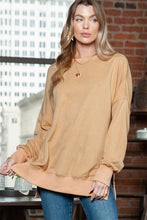 Load image into Gallery viewer, Washed Oversized Sweatshirt