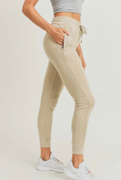 Skinny Fleece Joggers with Zippered Pockets