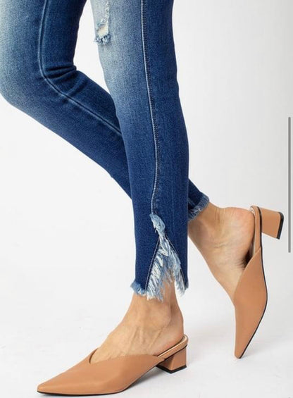 Frayed Side Slit Kancan Jean